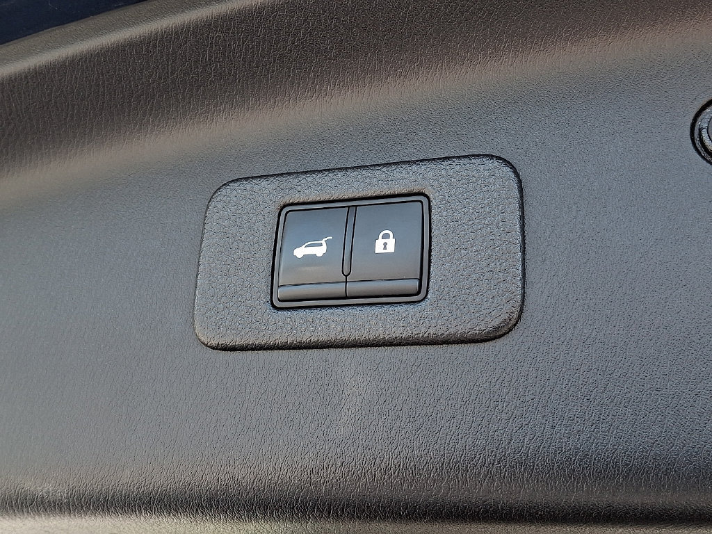 Used 2023 Nissan Armada SL w/ Captain's Chairs Package AWD/4WD image 34