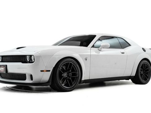 Used 2018 Dodge Challenger SRT Hellcat RWD image 8