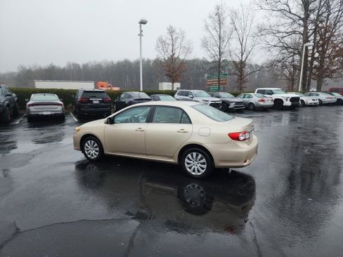 Used 2013 Toyota Corolla S image 6