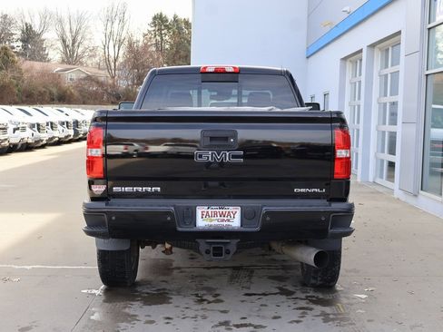 Used 2018 GMC Sierra 2500 Denali w/ Duramax Plus Package image 8