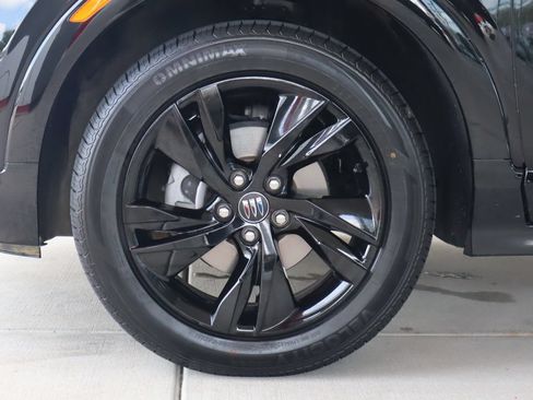 Used 2025 Buick Encore GX Sport Touring w/ Comfort Package AWD/4WD image 5