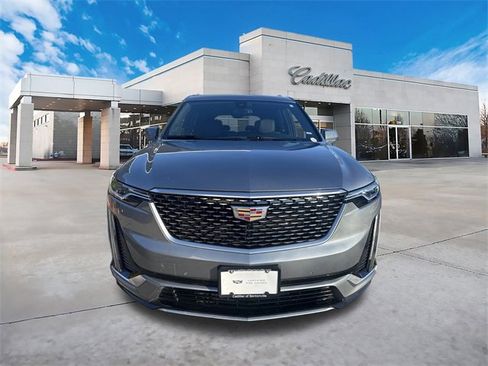 Certified 2025 Cadillac XT6 Premium Luxury image 8