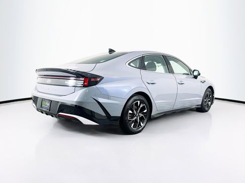 Used 2025 Hyundai Sonata SEL FWD image 9