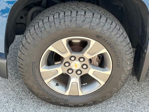 Used 2019 Chevrolet Colorado Z71 AWD/4WD image 13