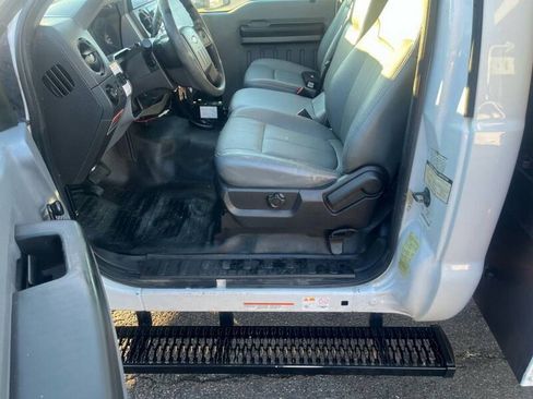 Used 2011 Ford F550 2WD Reg Cab 141 WB 60 CA XL w/ Snow Plow Prep Pkg image 18