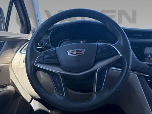 Used 2022 Cadillac XT5 Premium Luxury image 13