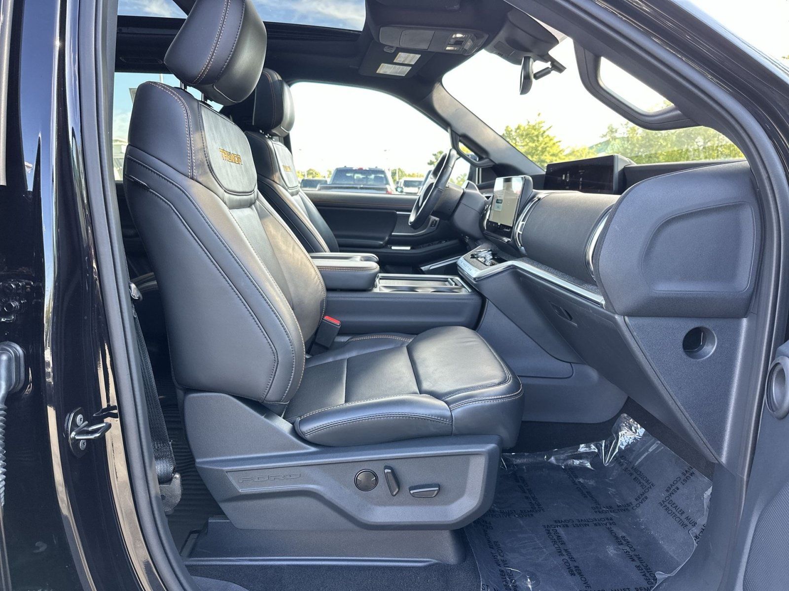 Certified 2025 Ford Expedition Tremor AWD/4WD image 29