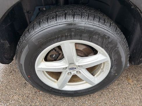 Used 2017 Ford Explorer XLT w/ Equipment Group 202A image 12