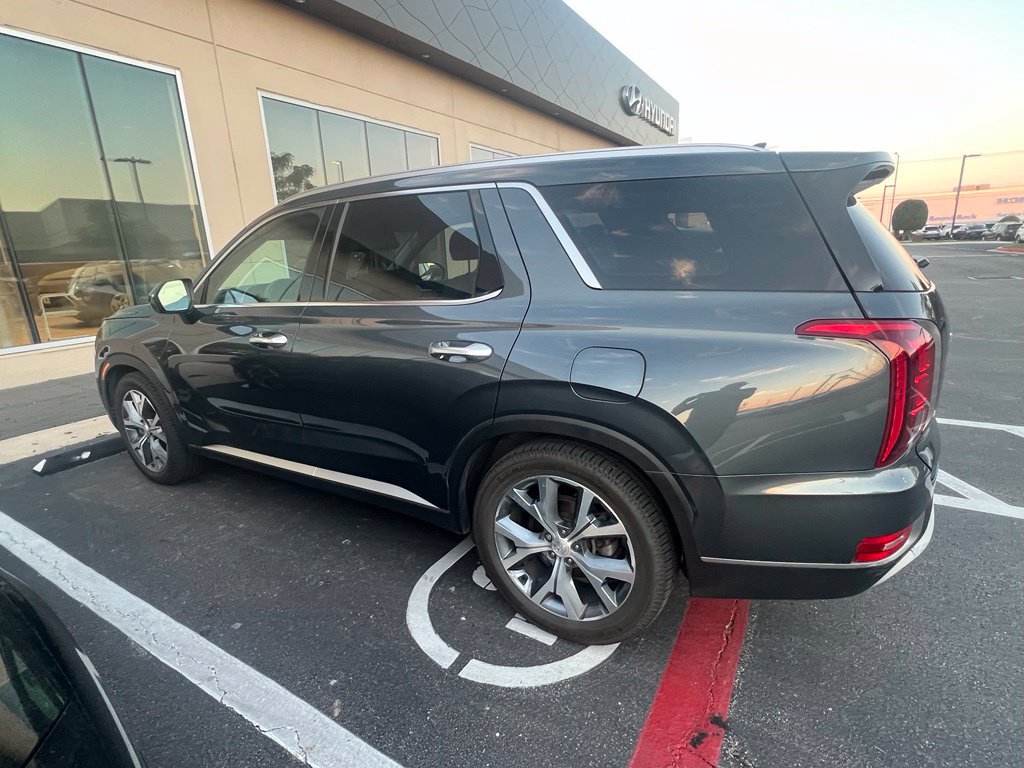 Used 2020 Hyundai Palisade SEL FWD image 3