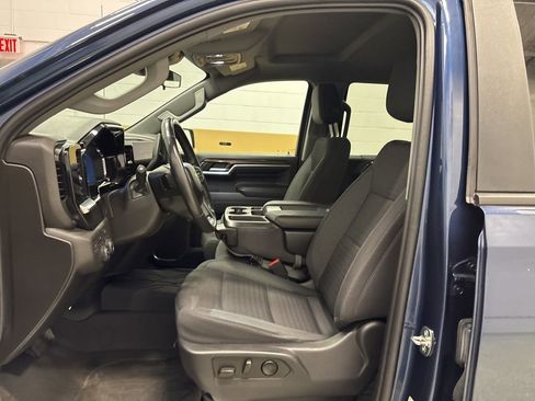 Used 2022 Chevrolet Silverado 1500 LT image 16