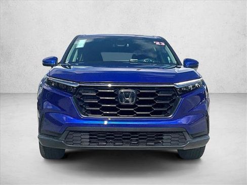 Used 2023 Honda CR-V LX image 3