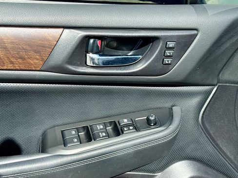 Used 2017 Subaru Outback 2.5i Limited image 23