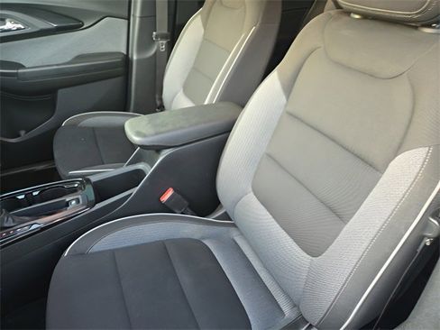 Used 2023 Chevrolet TrailBlazer LT w/ Convenience Package image 12