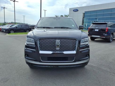 Used 2024 Lincoln Navigator Reserve image 8
