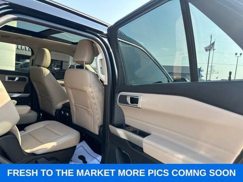 Used 2022 Ford Explorer XLT w/ Equipment Group 202A AWD/4WD image 18