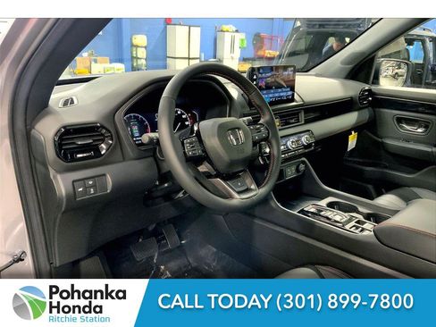 New 2025 Honda Pilot TrailSport image 6