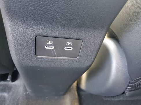 Certified 2025 Nissan Kicks SR FWD image 11