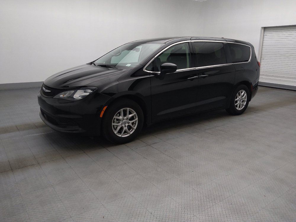 Used 2024 Chrysler Voyager LX FWD image 2