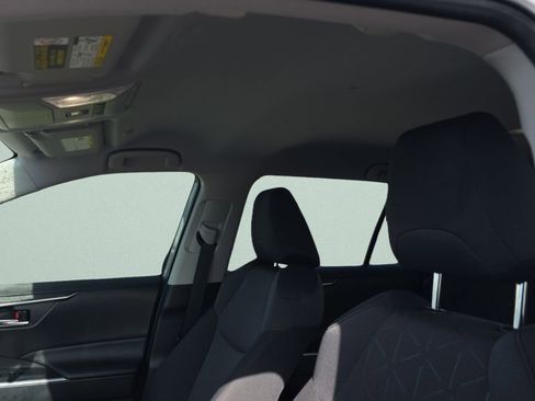 Used 2025 Toyota RAV4 XLE image 20