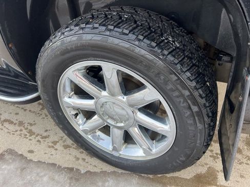 Used 2012 GMC Yukon XL Denali image 10