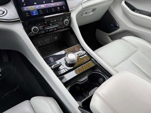 Used 2021 Jeep Grand Cherokee L Overland w/ Luxury Tech Group IV image 34