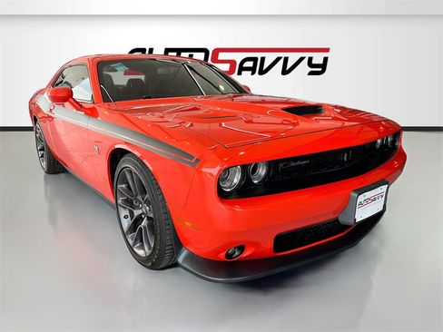 Used 2022 Dodge Challenger R/T Scat Pack image 1