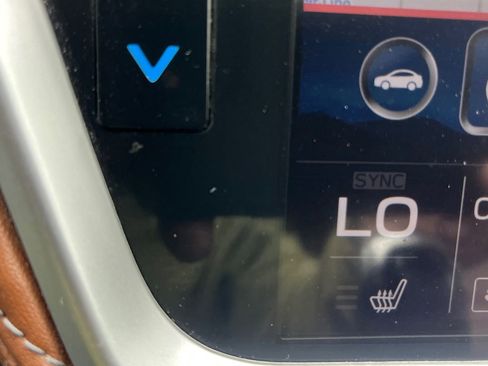 Used 2020 Subaru Outback Touring w/ Popular Package #2 image 19