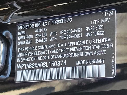 Used 2025 Porsche Macan 4S Electric image 35