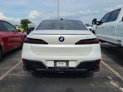 Used 2023 BMW 740i w/ Executive Package RWD image 5