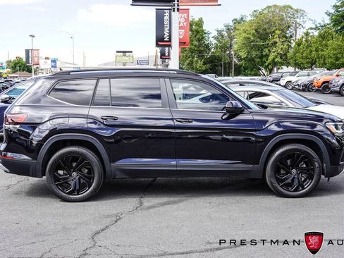 Used 2023 Volkswagen Atlas SE w/ Panoramic Sunroof Package AWD/4WD image 11