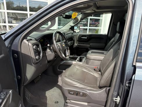 Used 2019 Chevrolet Silverado 1500 LTZ w/ LTZ Premium Package AWD/4WD image 12