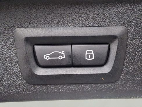 Used 2025 BMW X5 xDrive50e w/ Climate Comfort Package image 30