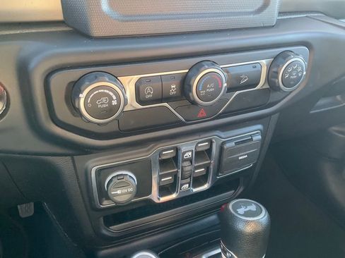 Used 2020 Jeep Wrangler Unlimited Sport S image 27