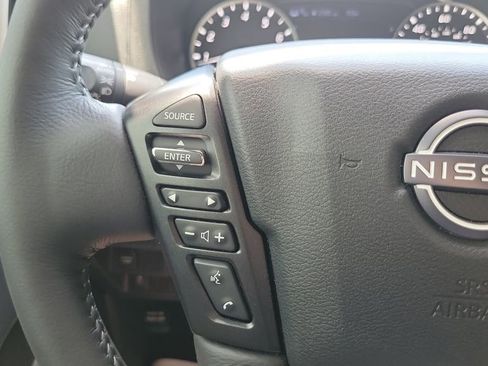 Used 2025 Nissan Frontier SV w/ SV Convenience Package RWD image 23