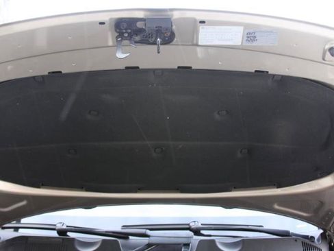 Used 2016 Volkswagen Touareg Sport image 13