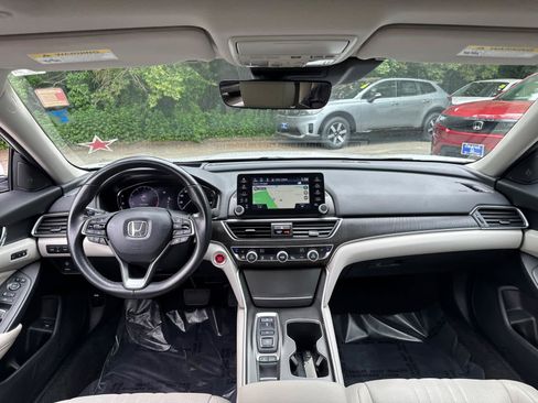 Used 2022 Honda Accord Touring image 31