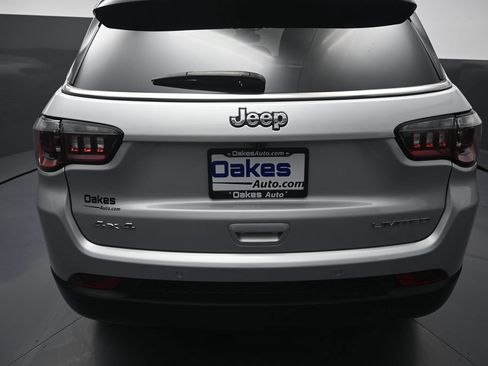 Used 2025 Jeep Compass Limited AWD/4WD image 31