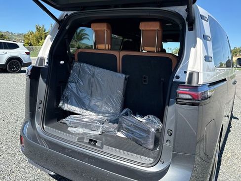 New 2025 Volkswagen ID. Buzz Pro S image 18