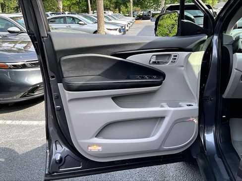 Used 2020 Honda Pilot Touring image 22