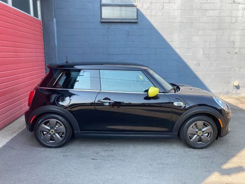 Used 2020 MINI Cooper SE w/ 6.5" Touchscreen Package image 2