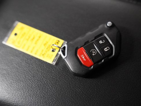 Used 2021 Jeep Wrangler Unlimited Sahara image 30