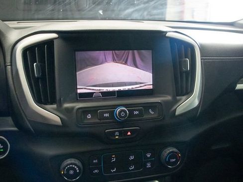 Used 2024 GMC Terrain SLE w/ Elevation Edition image 34