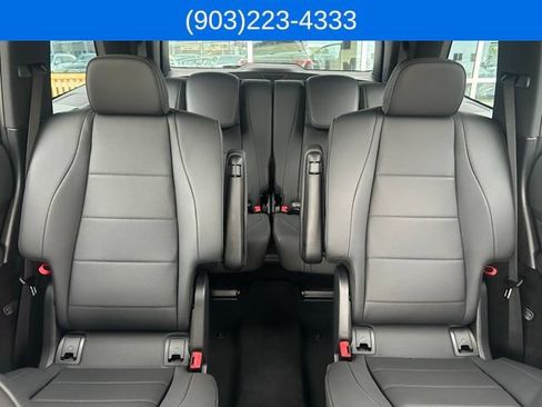 Used 2025 Mercedes-Benz GLS 450 4MATIC image 38