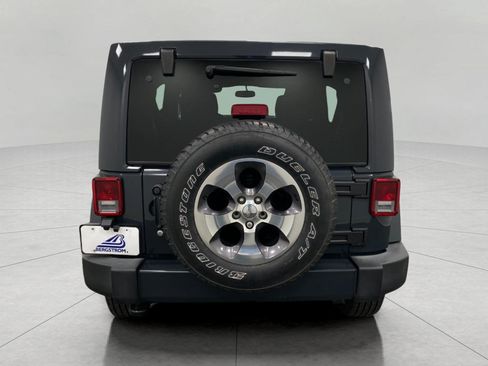 Used 2016 Jeep Wrangler Unlimited Sahara w/ Connectivity Group AWD/4WD image 5