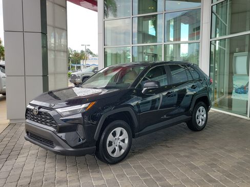 Used 2025 Toyota RAV4 LE FWD image 35
