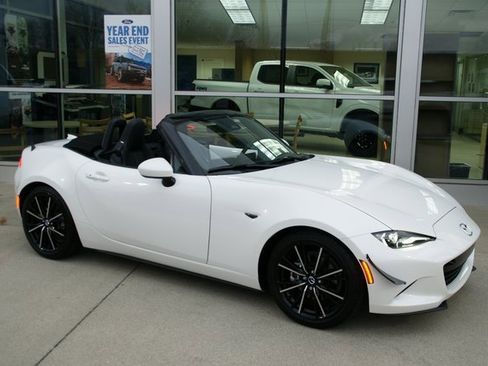Used 2024 MAZDA MX-5 Miata Grand Touring w/ Weather Package image 7
