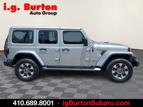 Used 2018 Jeep Wrangler Unlimited Sahara w/ Dual Top Group AWD/4WD image 7