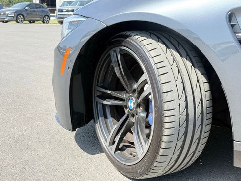 Used 2018 BMW M4 Convertible image 51