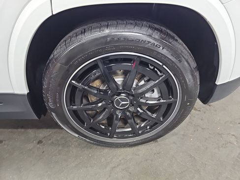 Certified 2025 Mercedes-Benz GLA 35 AMG 4MATIC image 36