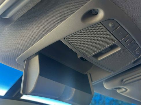 Used 2015 Nissan Pathfinder Platinum image 28